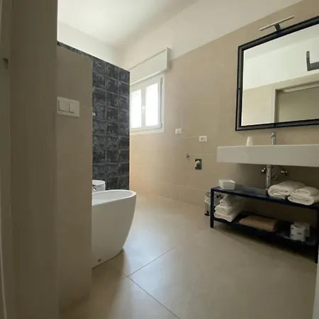 Viamazzini24-suite Apartman *